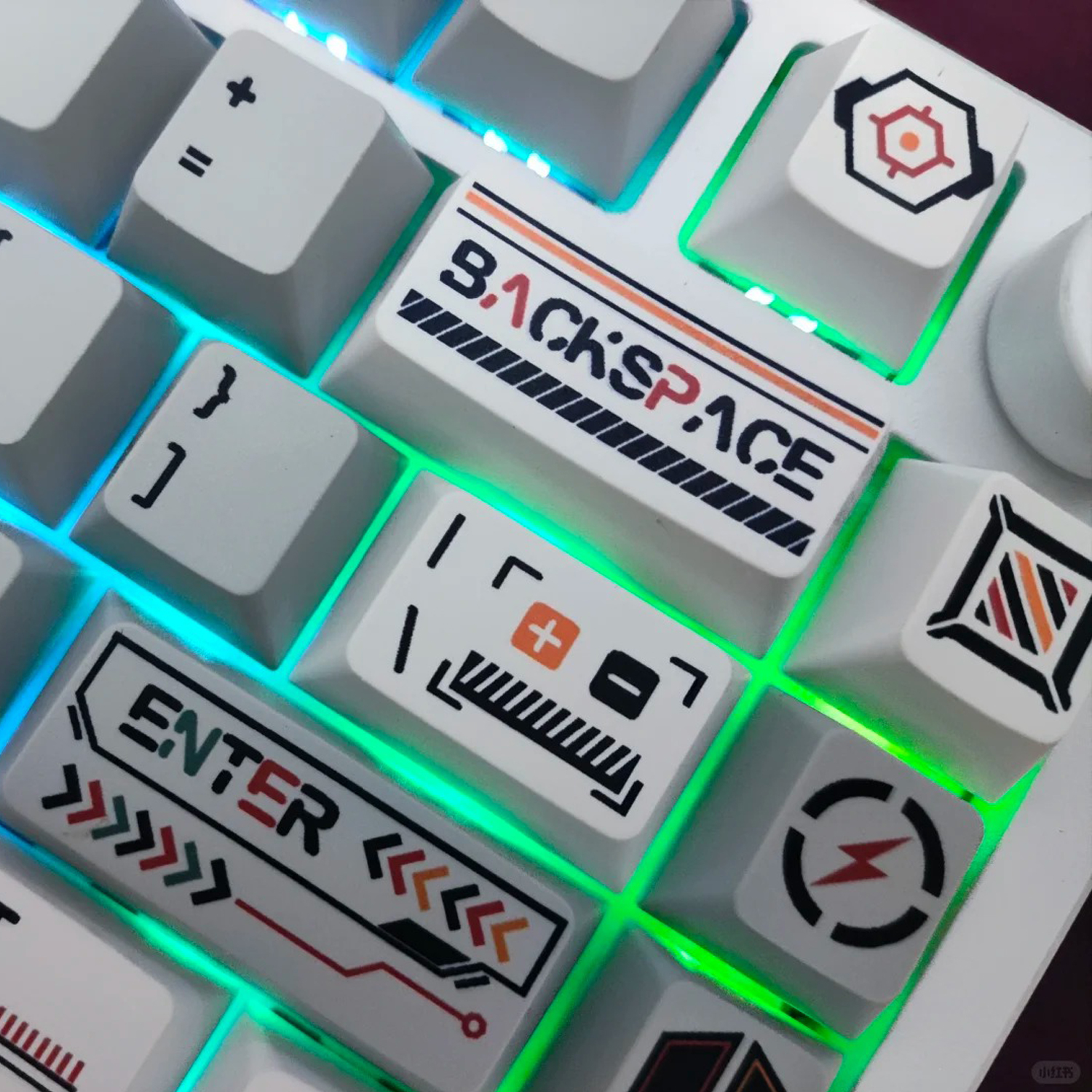 95 Keys Cherry Profile Graffit – Gaming Keyboard Ergo recenzja i cena